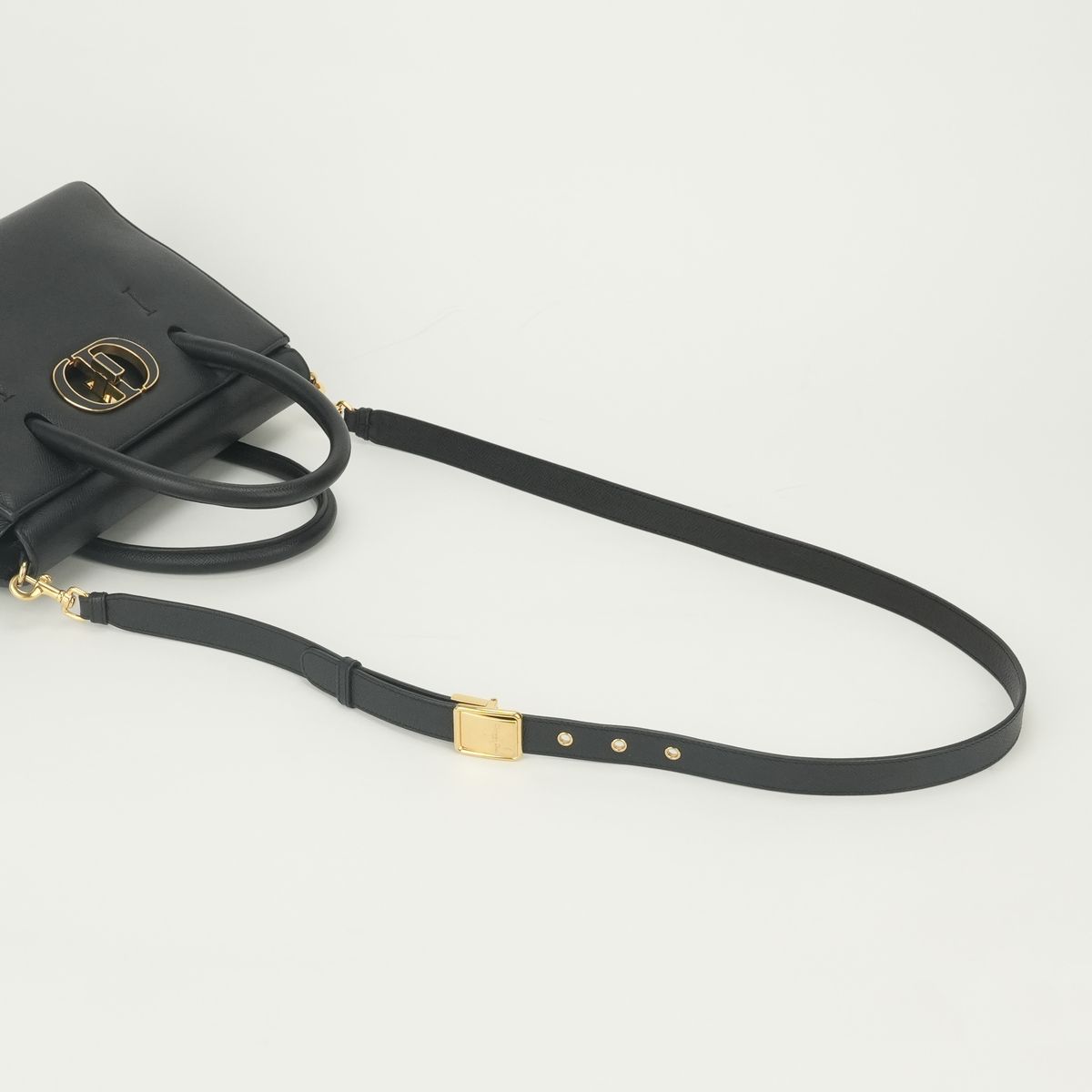 Dior Saint Honore Small 30 Montaigne Tote Shoulder Bag Leather Black Gold 2-Way — view 4