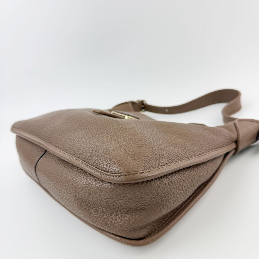 Loewe Anagram Embossed Flap Buckle Shoulder Bag Leather Greige Gold Vintage — view 8