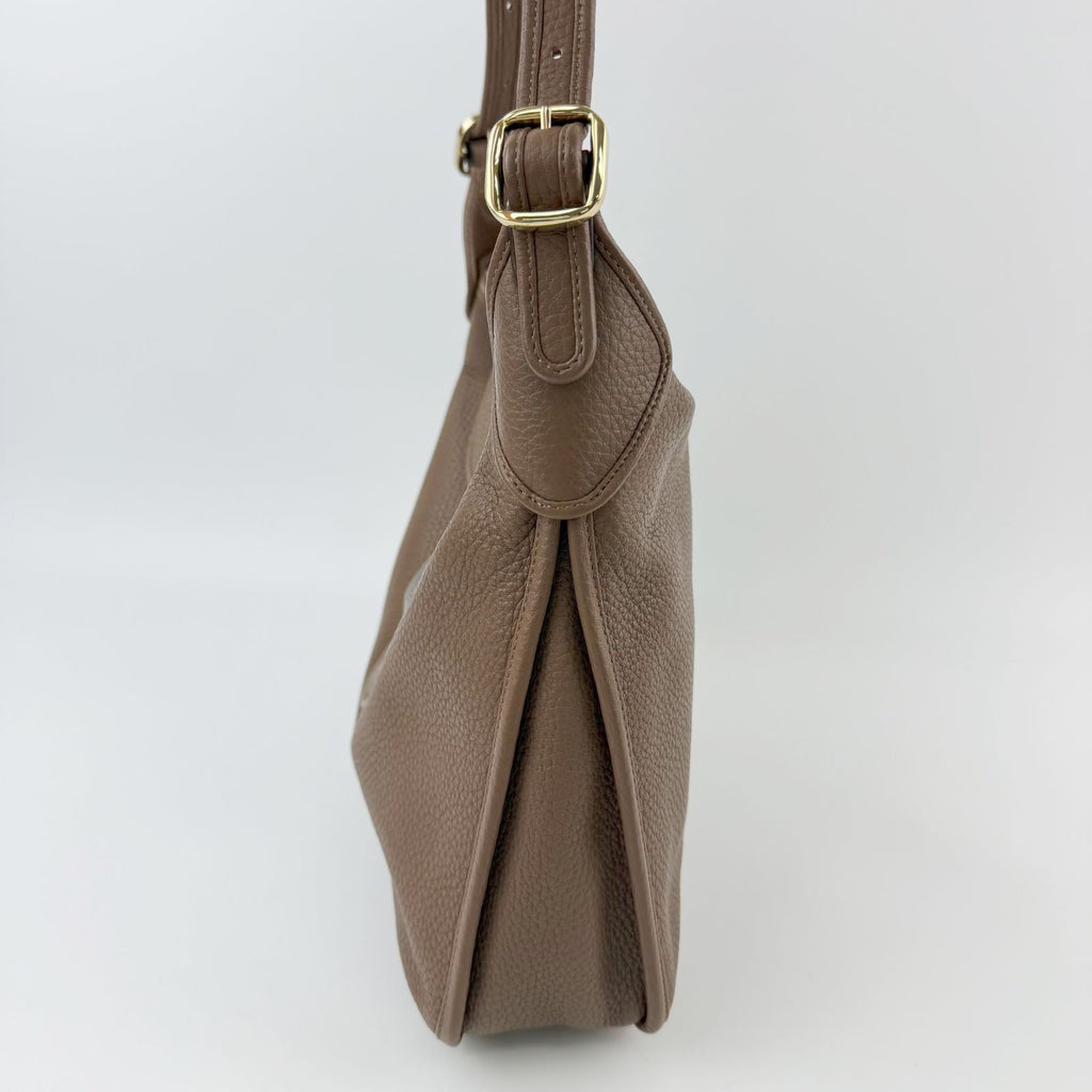 Loewe Anagram Embossed Flap Buckle Shoulder Bag Leather Greige Gold Vintage — view 3