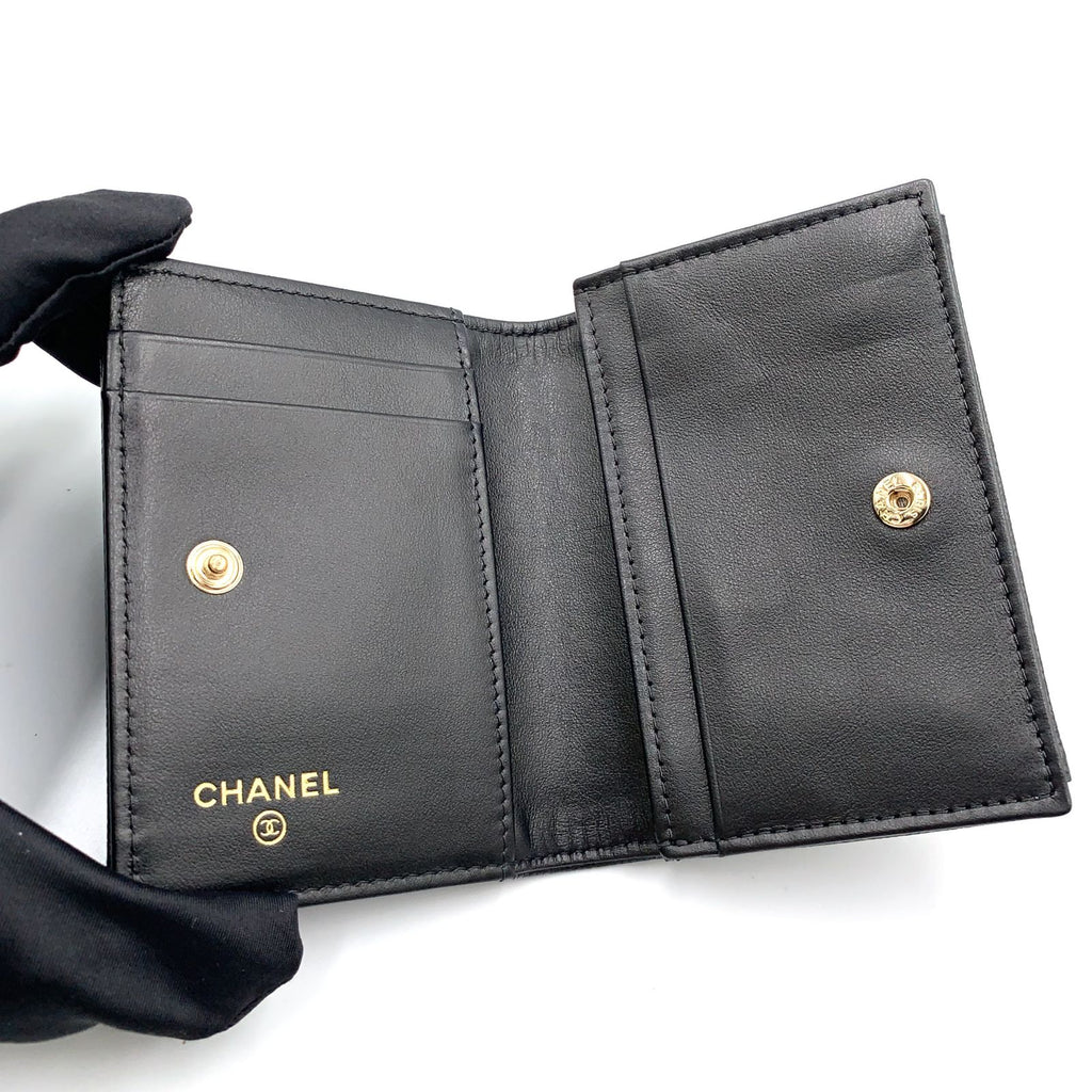 Chanel CC Logo Random Leather Caviar Black Card Case Silver — view 3