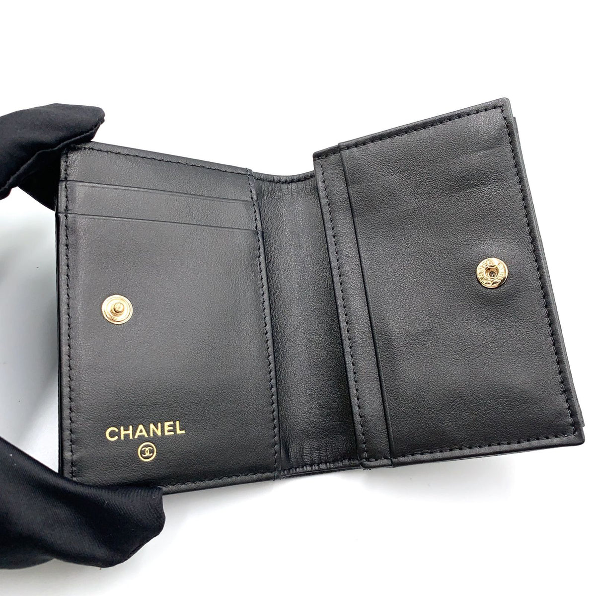 Chanel CC Logo Random Leather Caviar Black Card Case Silver — view 3