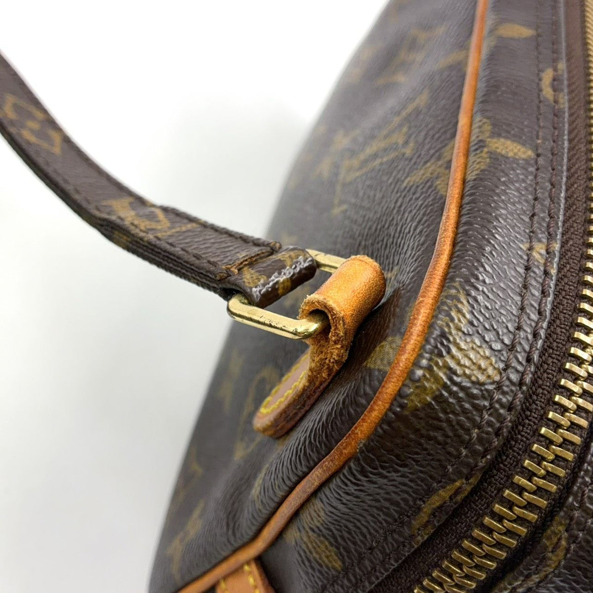 Louis Vuitton Marly Bandouliere Monogram Leather Brown Shoulder Bag Gold — view 6