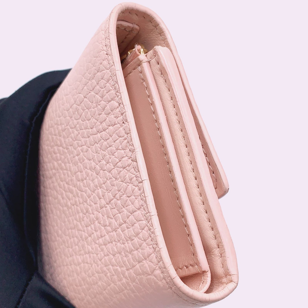 Louis Vuitton Portefeuille Capucines Leather Light Pink Wallet Gold — view 5