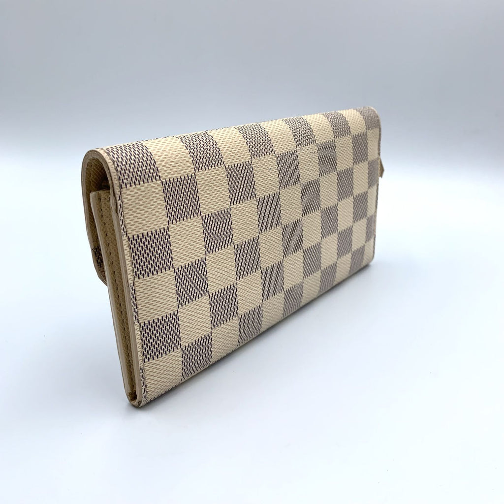 Louis Vuitton Azur Portefeuille Emily Leather White Bifold Wallet Gold — view 2