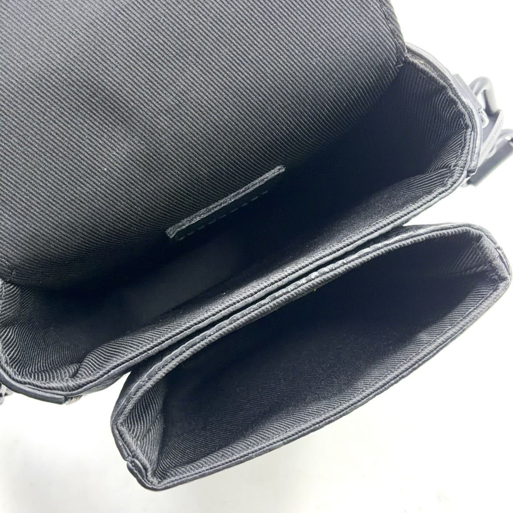 Louis Vuitton S Lock Vertical Wearable Wallet Leather Black Shoulder Bag — view 5