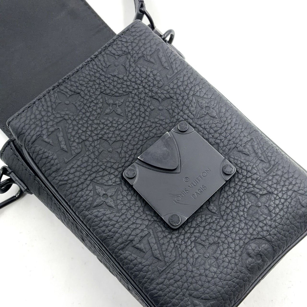 Louis Vuitton S Lock Vertical Wearable Wallet Leather Black Shoulder Bag — view 8