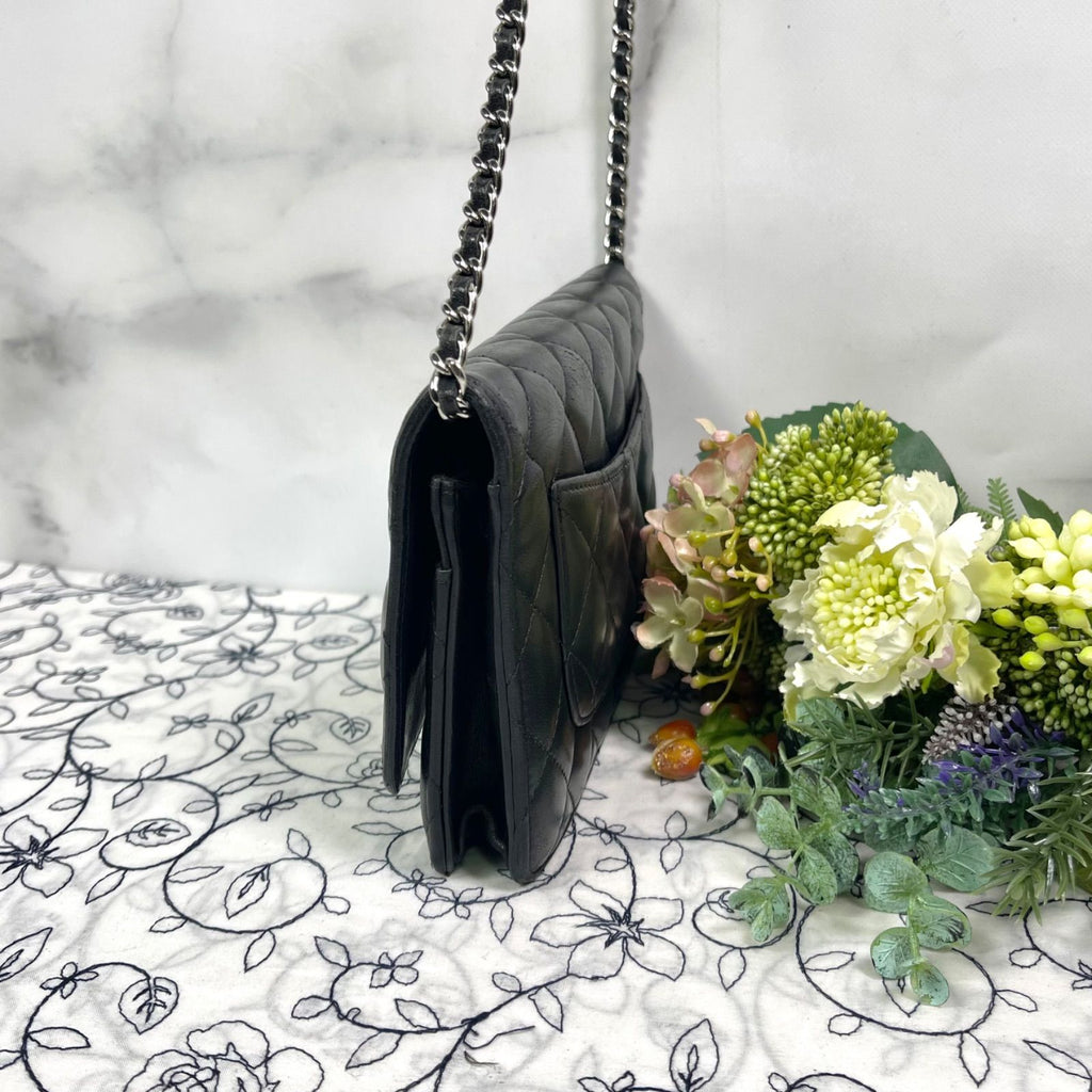 Chanel Chain Wallet Black Quilted Shoulder Bag — view 8