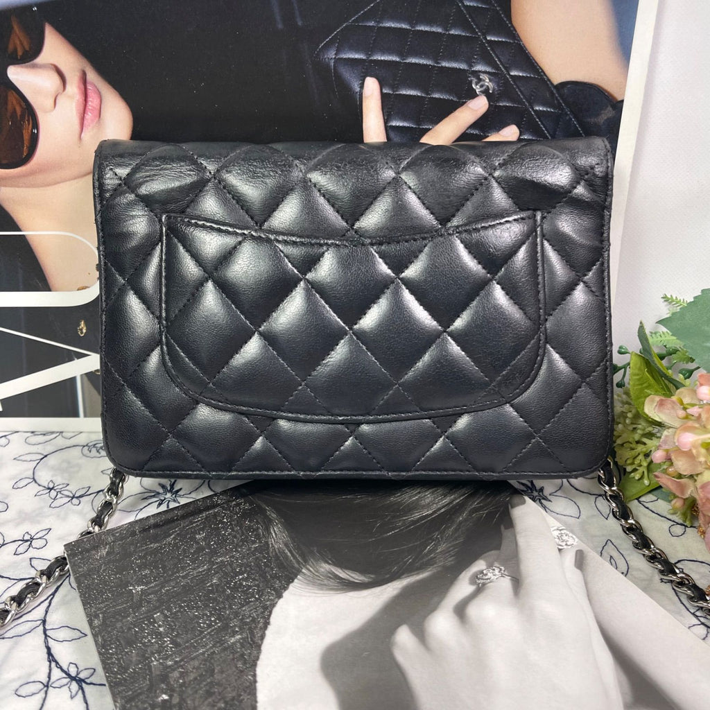 Chanel Chain Wallet Black Quilted Shoulder Bag — view 4