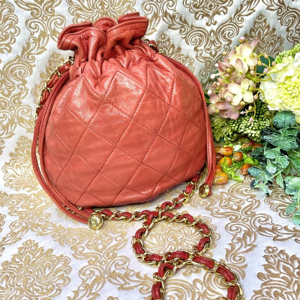 Chanel Drawstring Quilted Chain Shoulder Bag