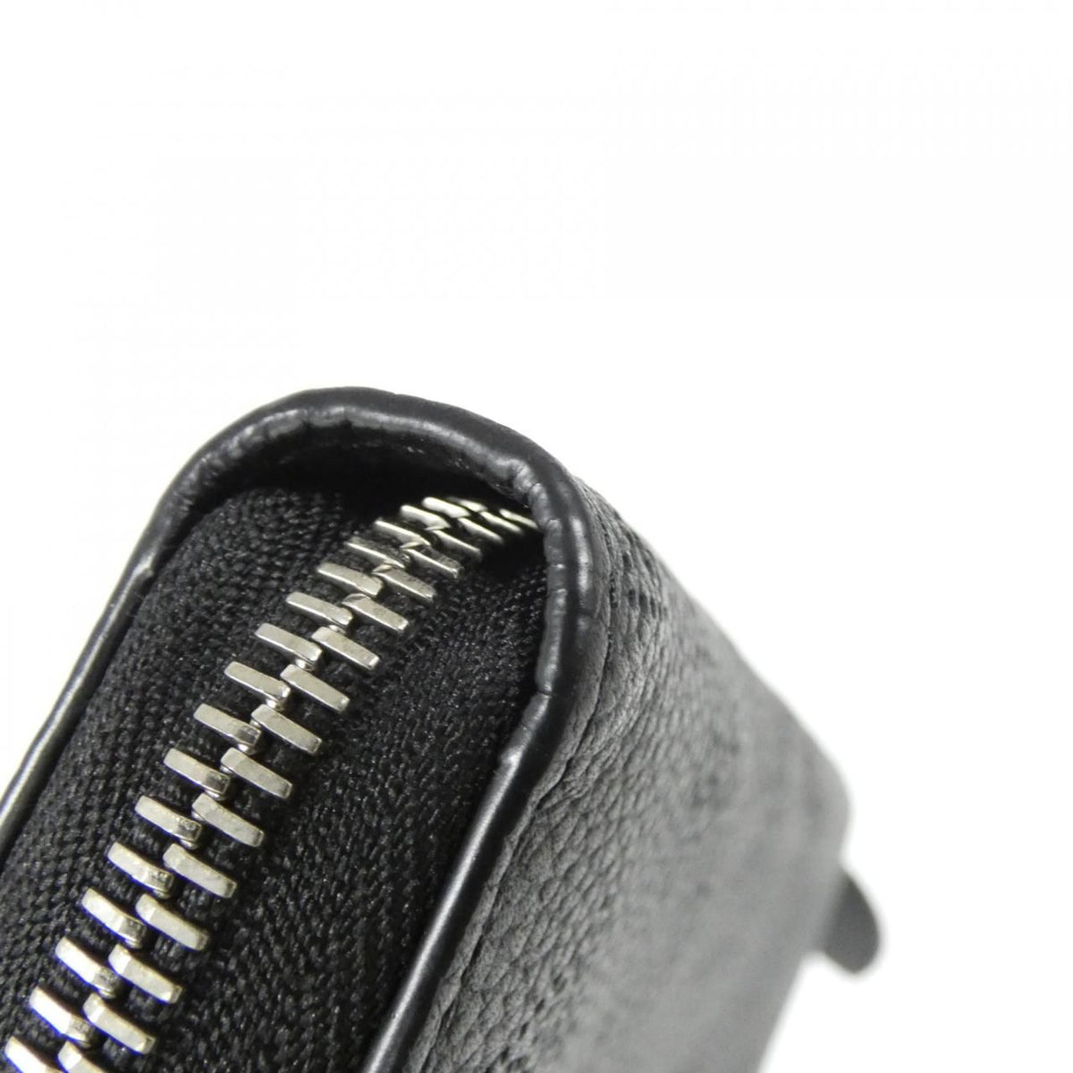 Louis Vuitton Mahina Zippy Wallet — view 3