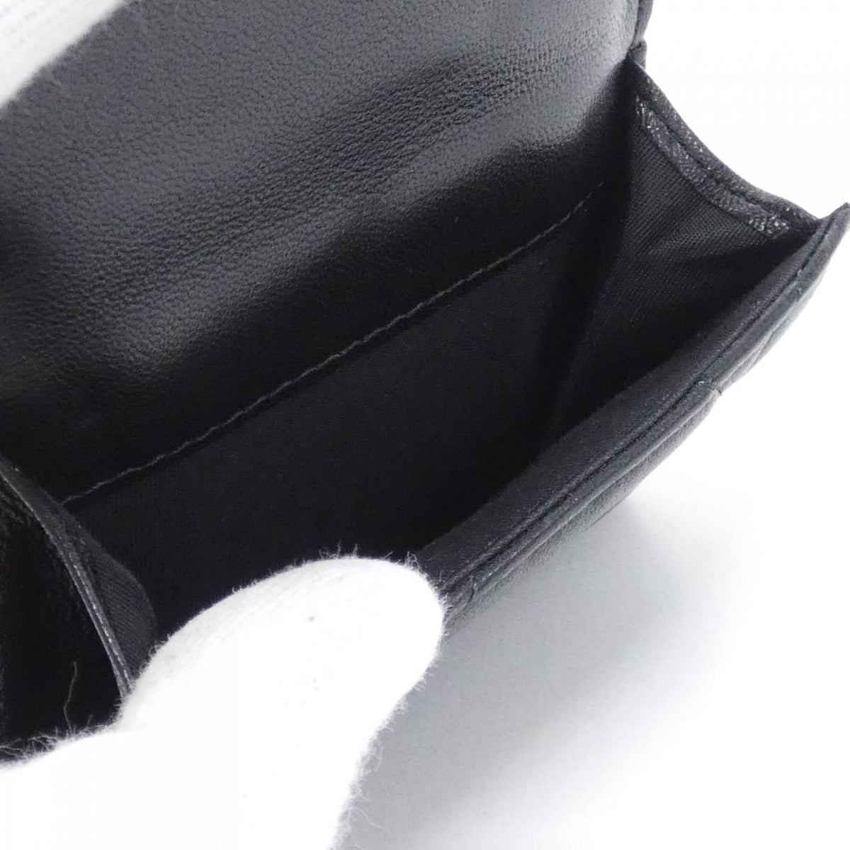 Chanel 19 Line Wallet — view 8