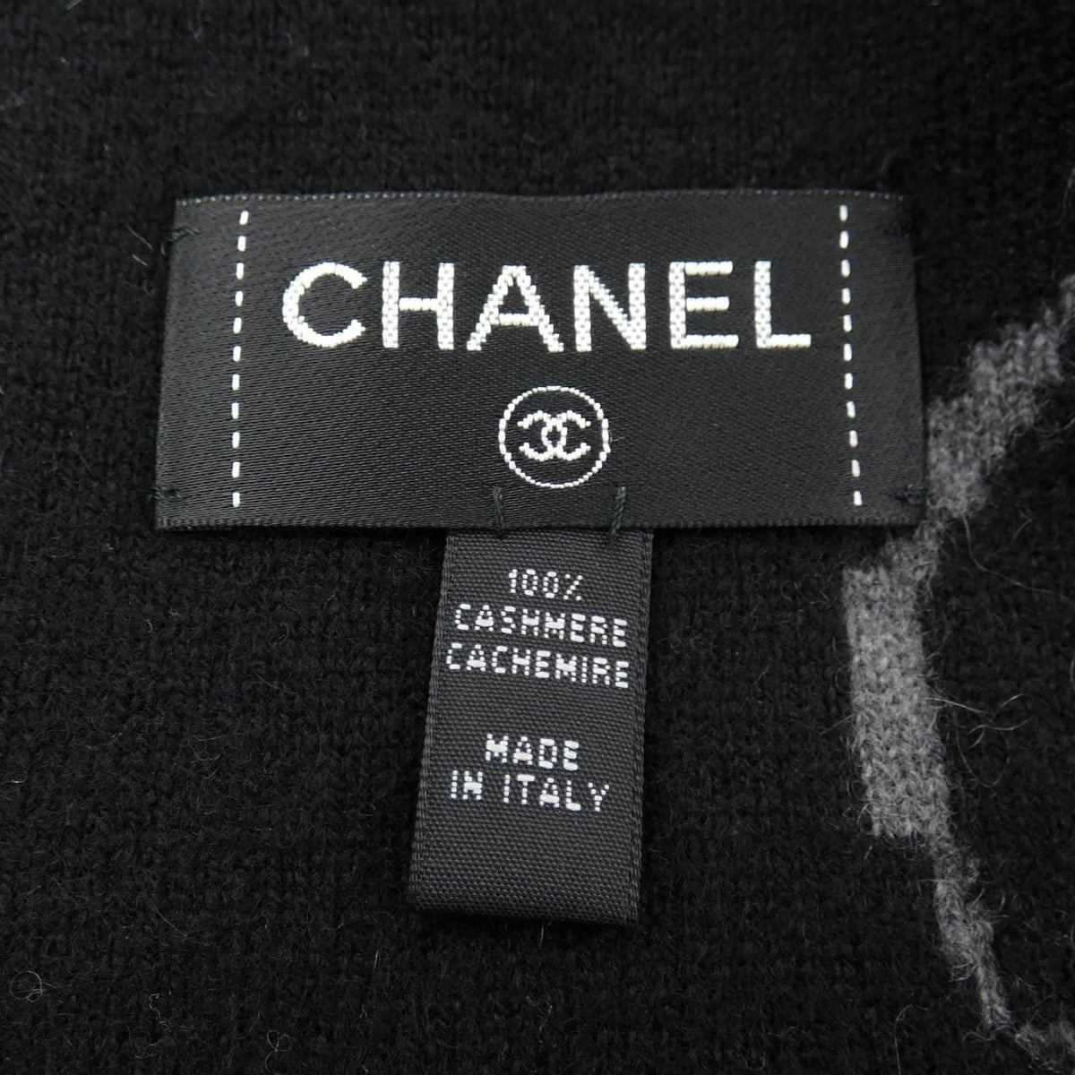 Chanel Scarf Gray — view 3