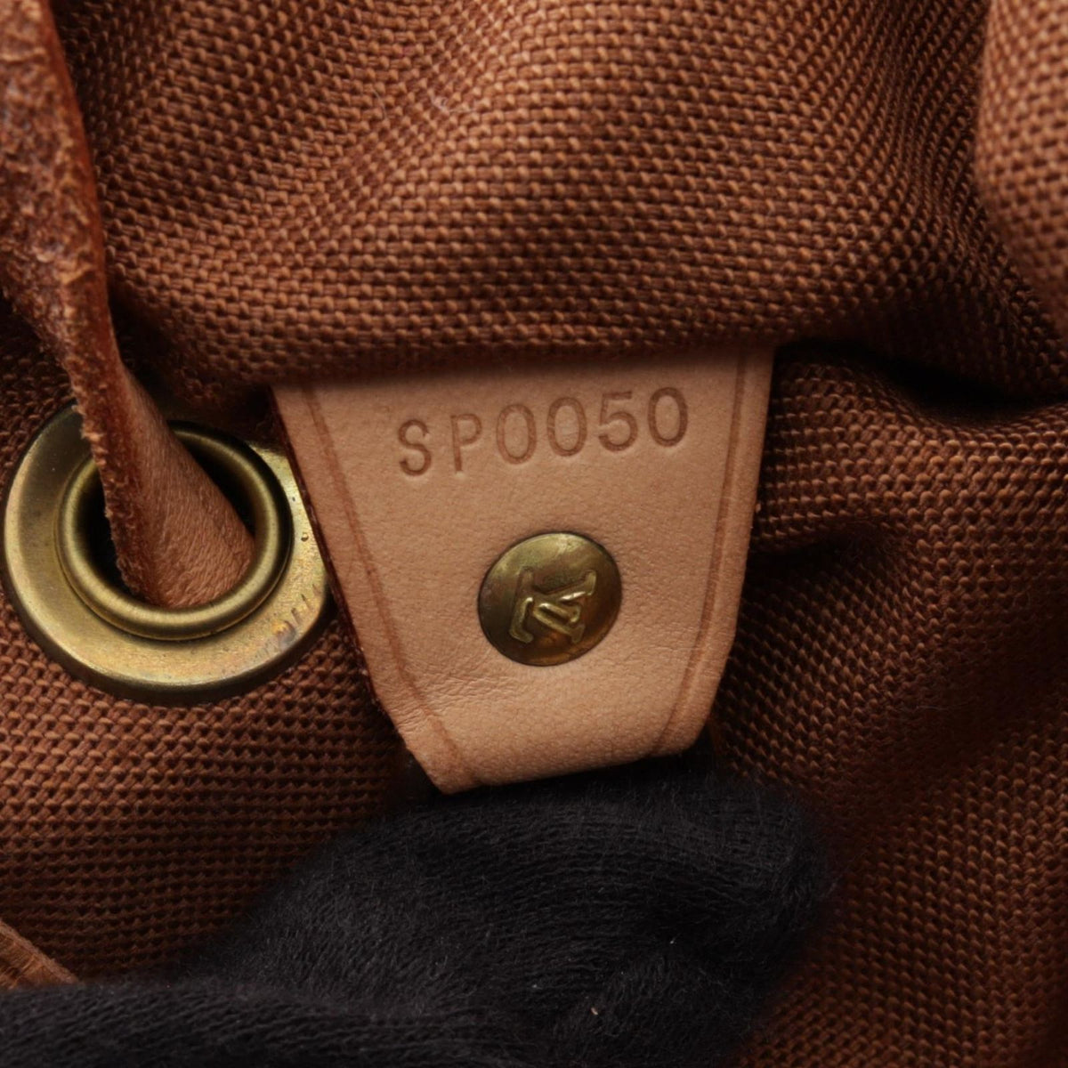 Louis Vuitton Backpack Montsouris GM Leather — view 5
