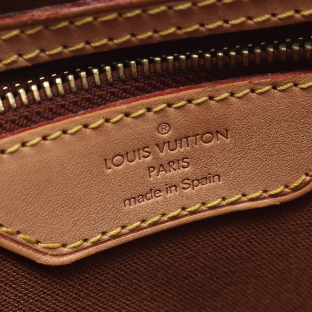 Louis Vuitton Shoulder Bag Abbesses Monogram Leather — view 4