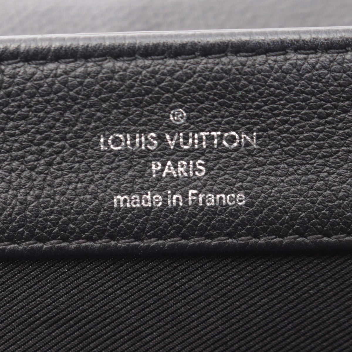 Louis Vuitton Handbag Lockme 2 BB Noir Leather — view 4
