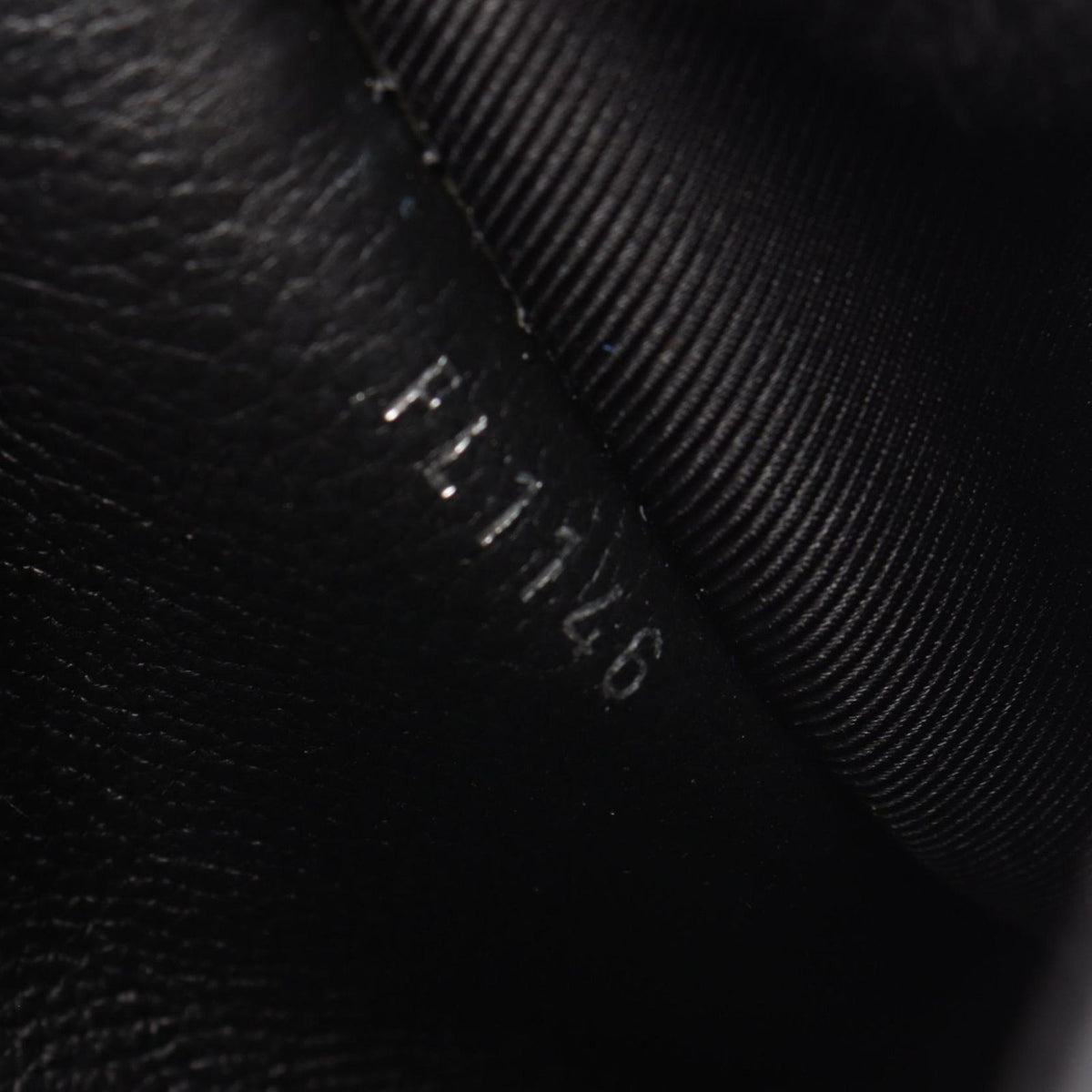 Louis Vuitton Handbag Lockme 2 BB Noir Leather — view 5