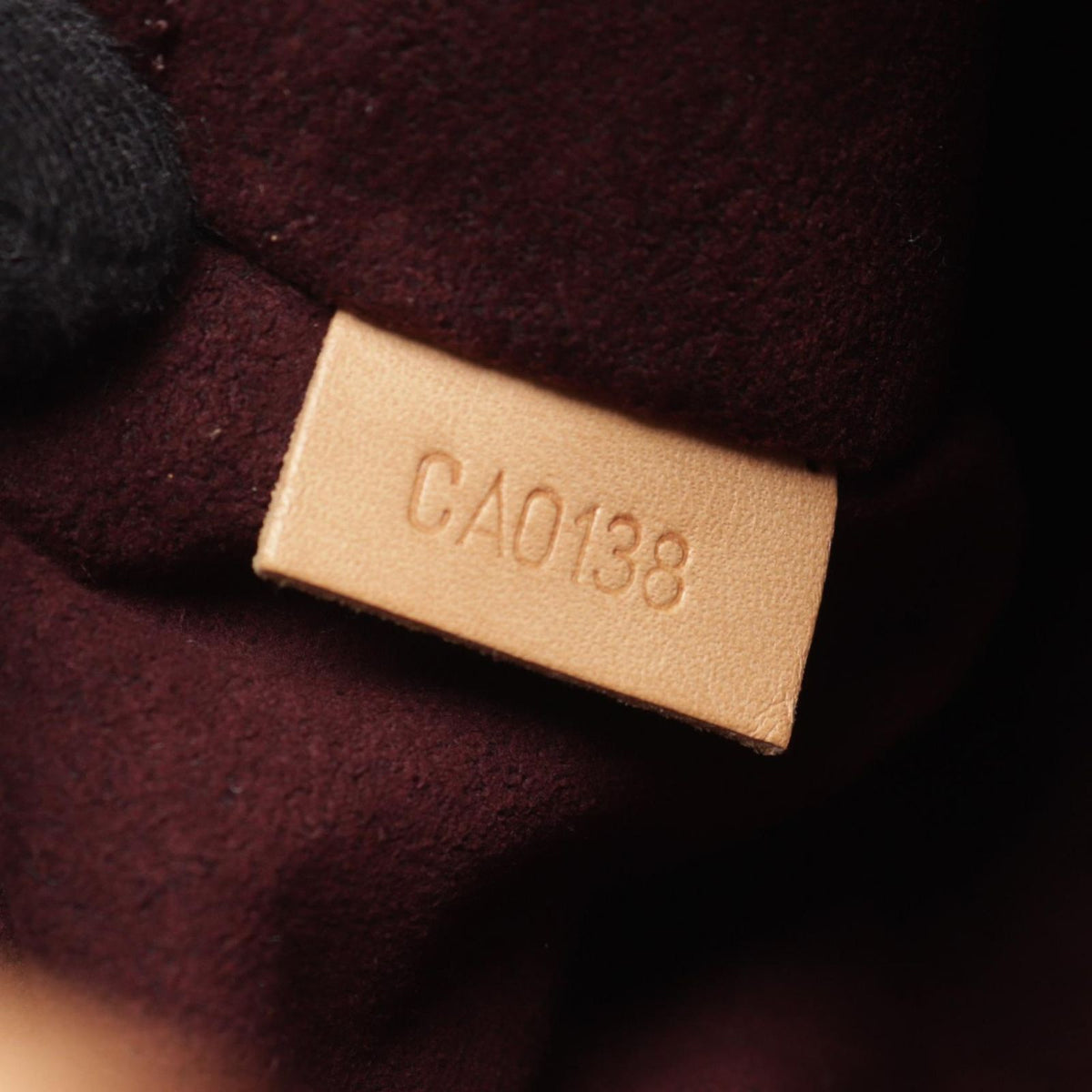 Louis Vuitton Handbag Montaigne MM Monogram Leather — view 5