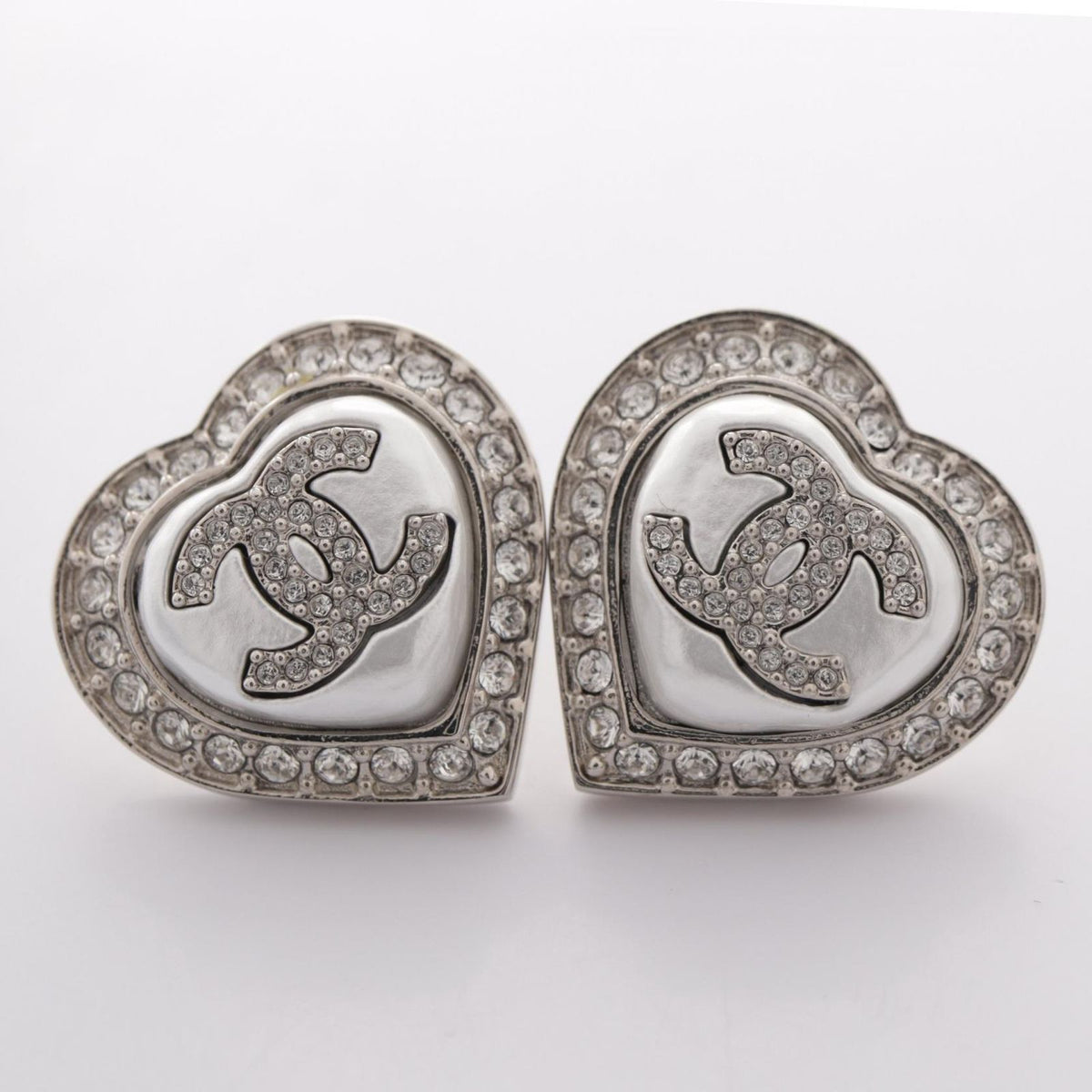 Chanel Earrings Heart CC Logo — view 7