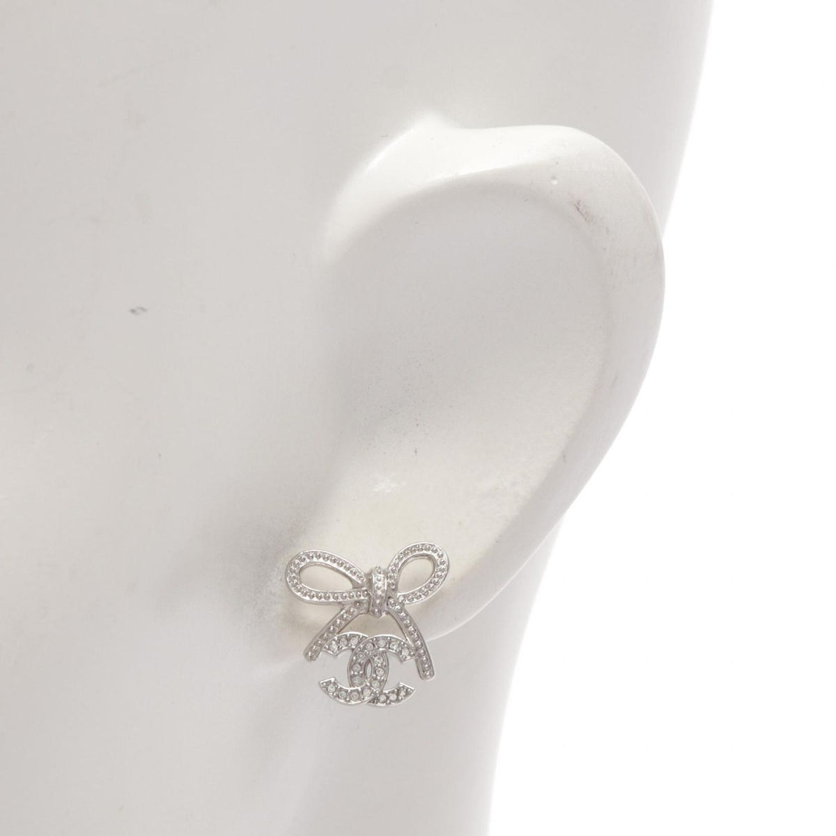 Chanel Earrings CC Logo Ribbon — view 4