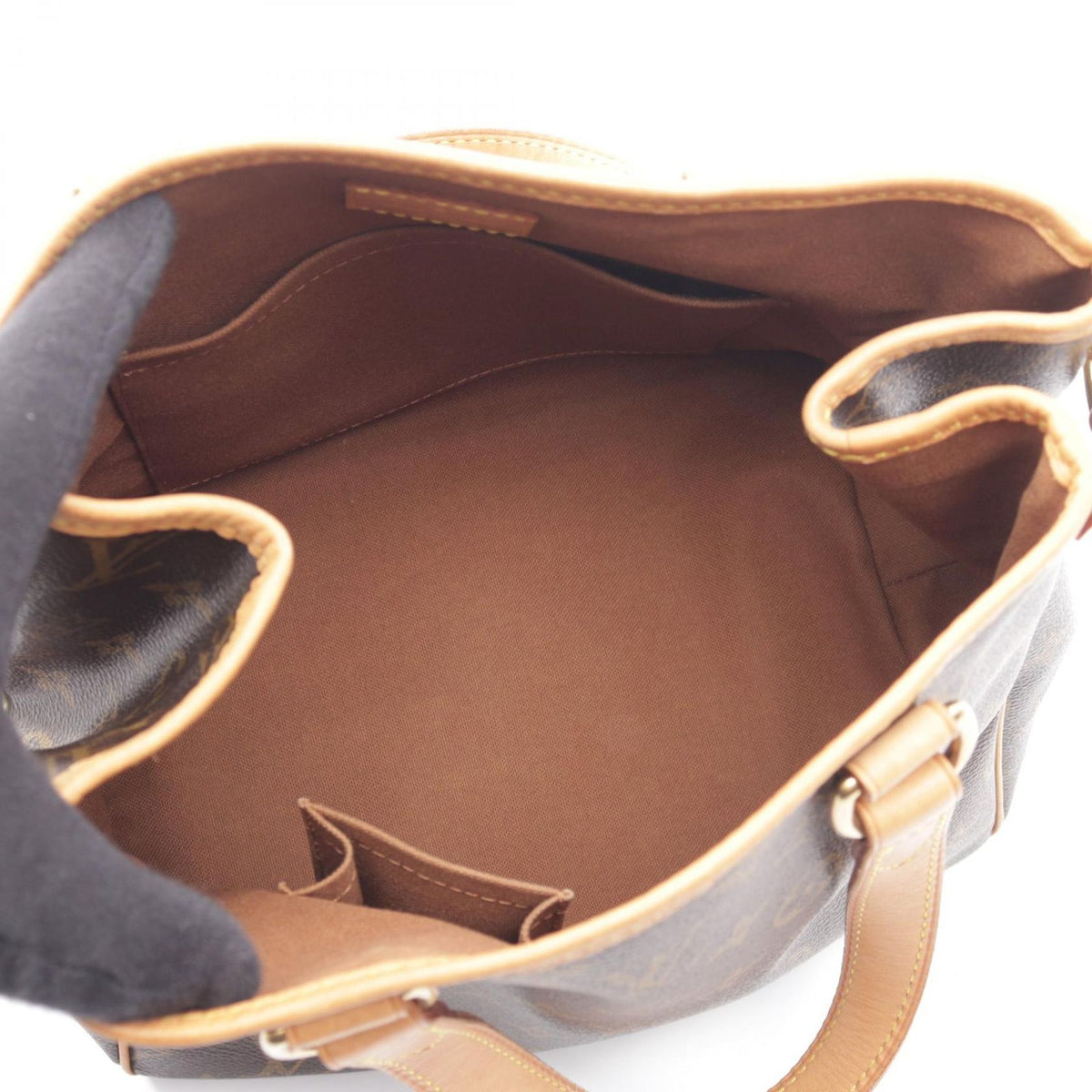 Louis Vuitton Handbag Batignolles Leather — view 3