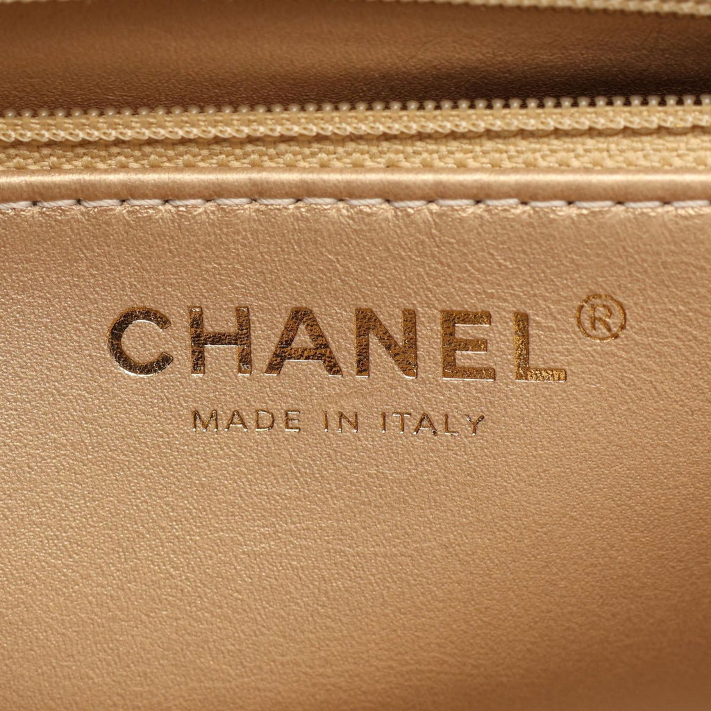 Chanel Shoulder Bag Quilted Flap Black Lambskin Chain — view 4