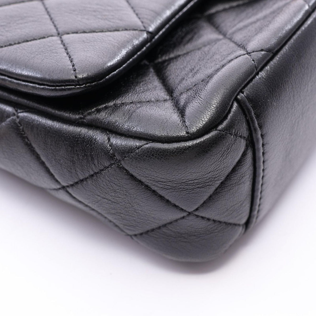 Chanel Shoulder Bag Quilted Flap Black Lambskin Chain — view 6