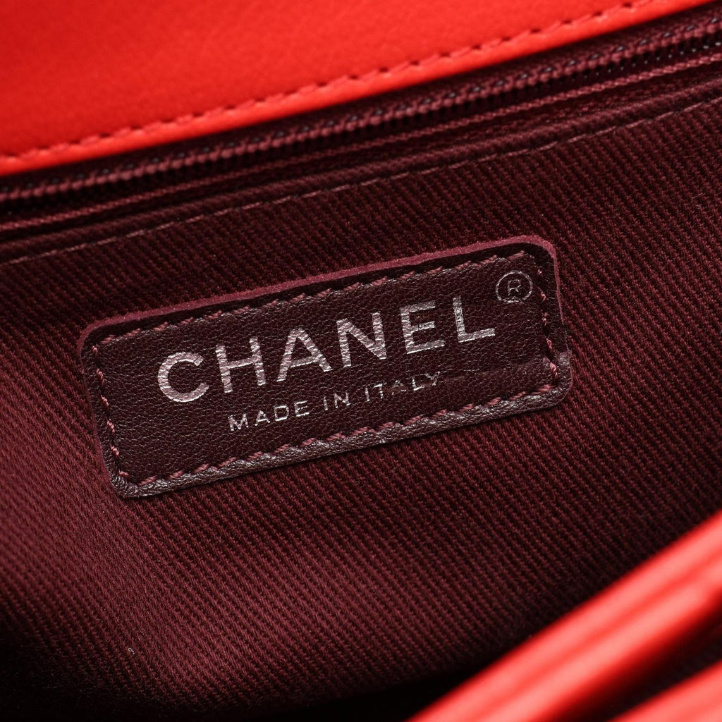 Chanel Shoulder Bag Quilted Red Leather Flap Chain — view 4