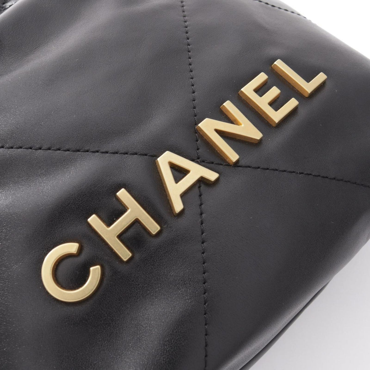 Chanel Shoulder Bag Chanel 22 Mini Black Leather Chanel 22 Quilted Chain — view 7