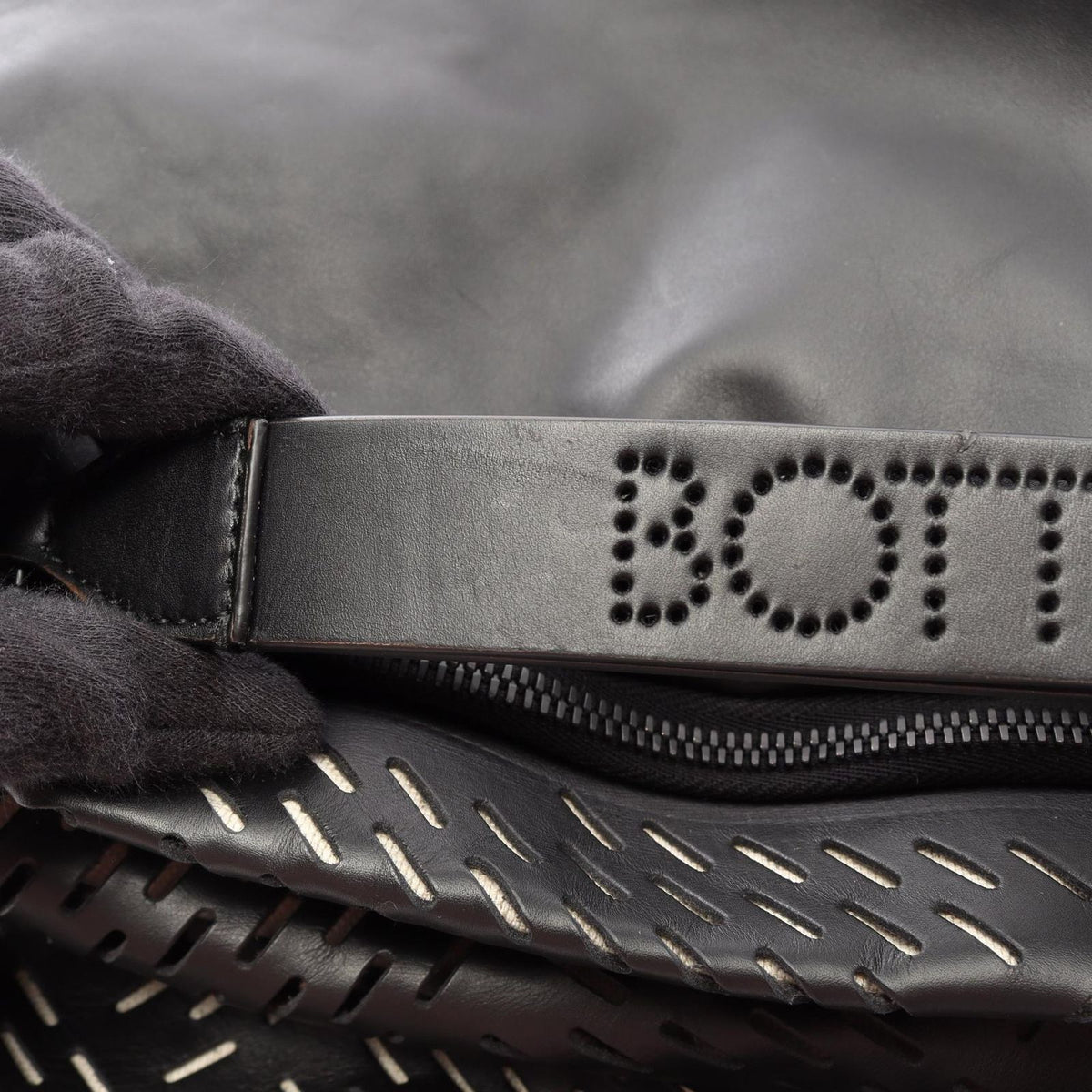 Bottega Veneta Shoulder Bag Perforated Black White Leather — view 7