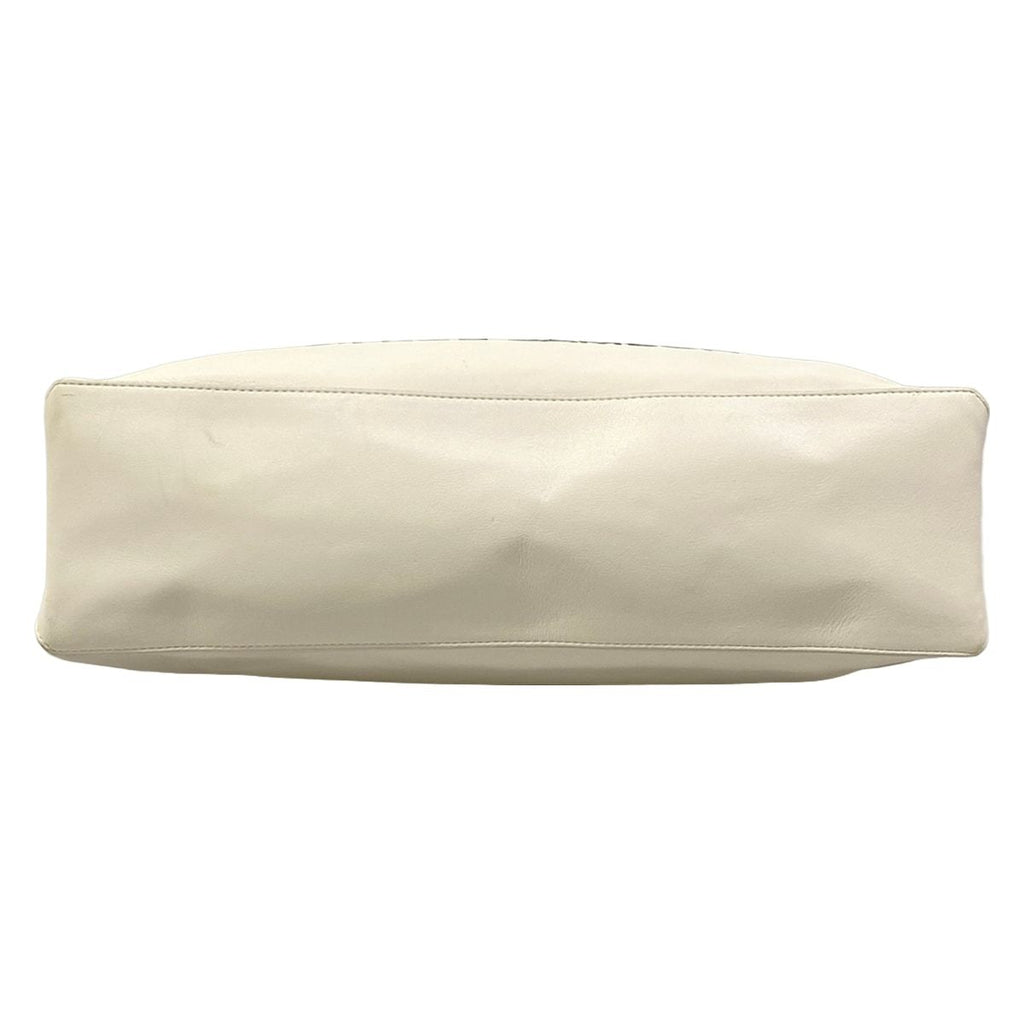 Chanel Tote Bag Essential White Black Leather — view 5