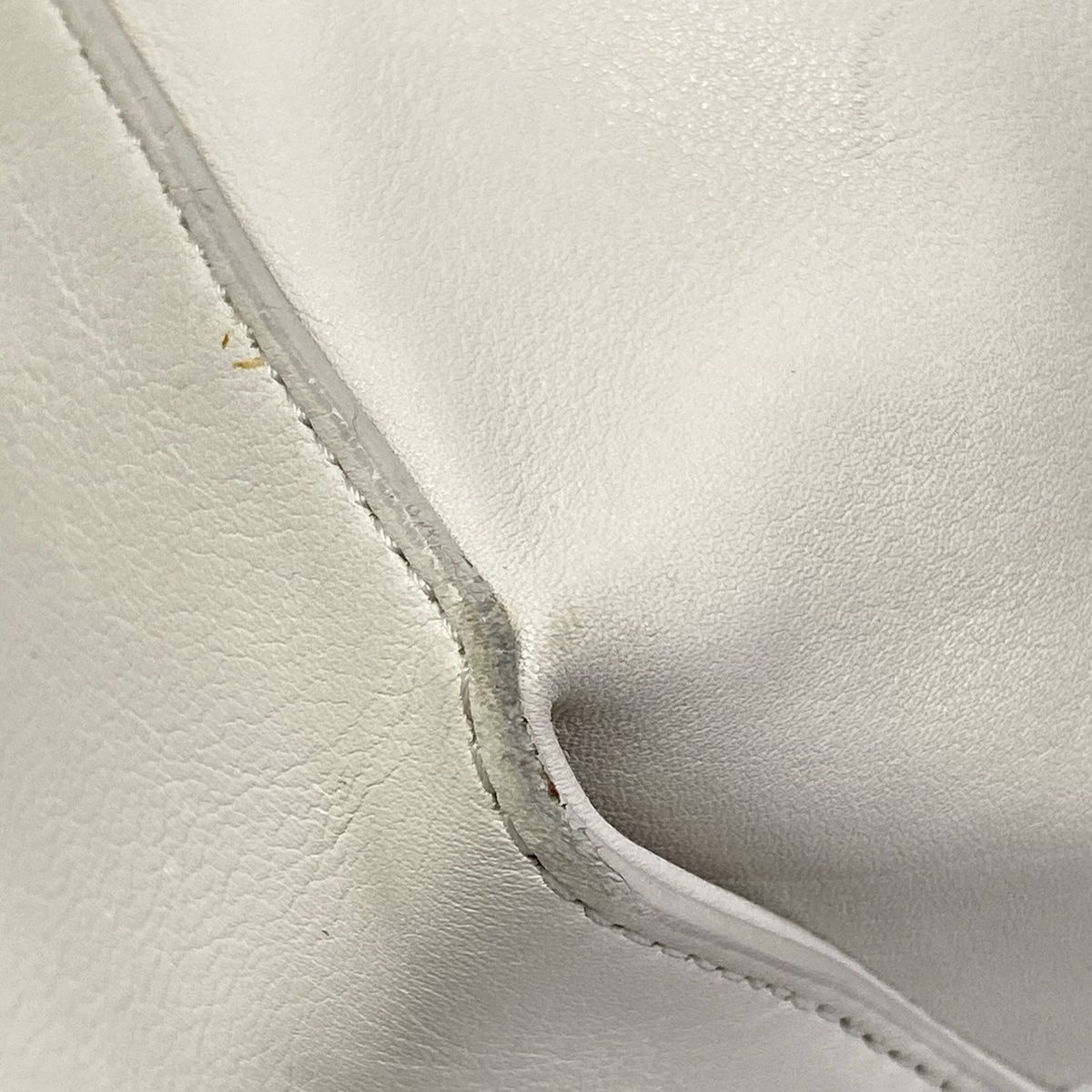 Chanel Tote Bag Essential White Black Leather — view 6
