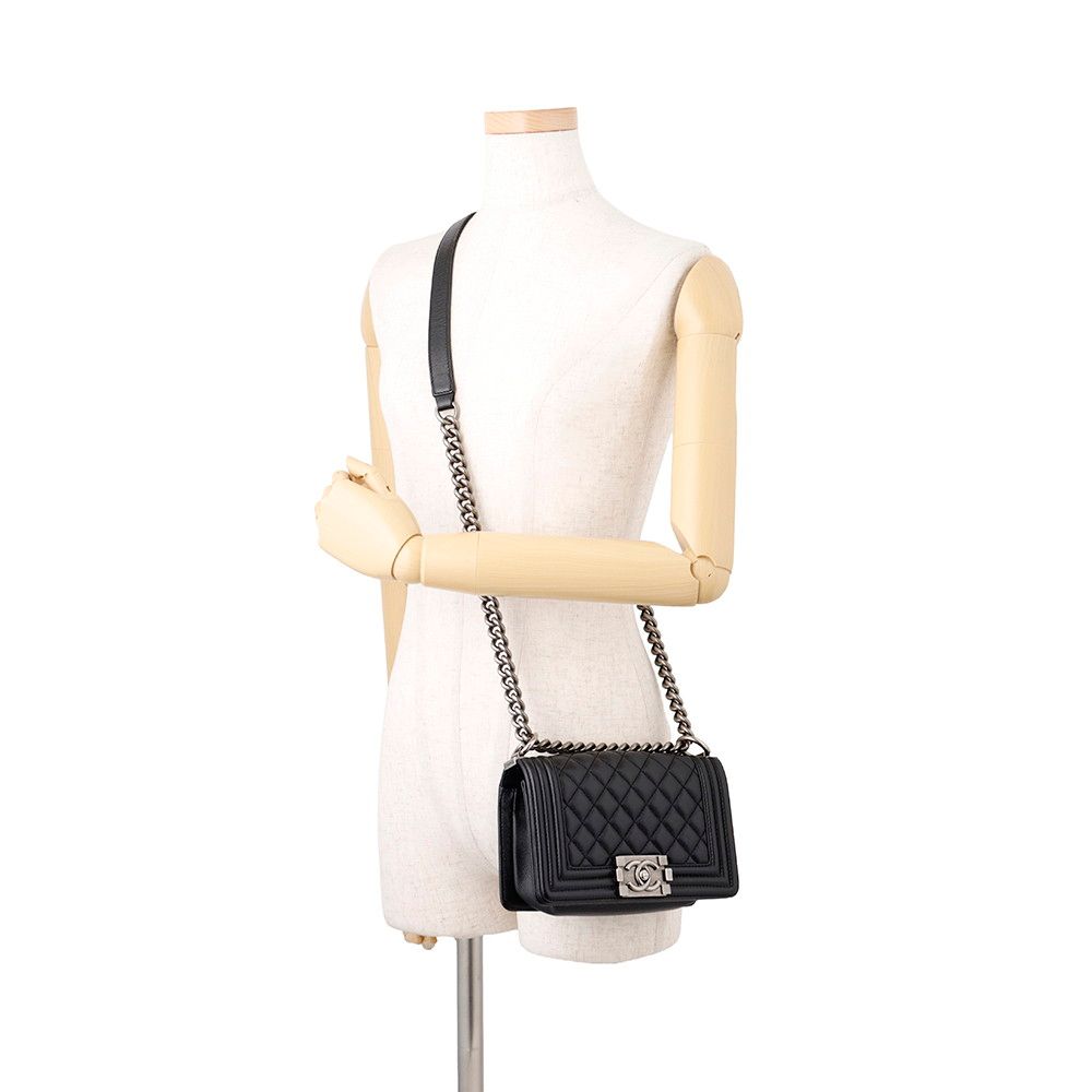 Chanel Chain Shoulder Bag Boy Small Quilted CC Logo Caviar Leather Boy Black — view 5