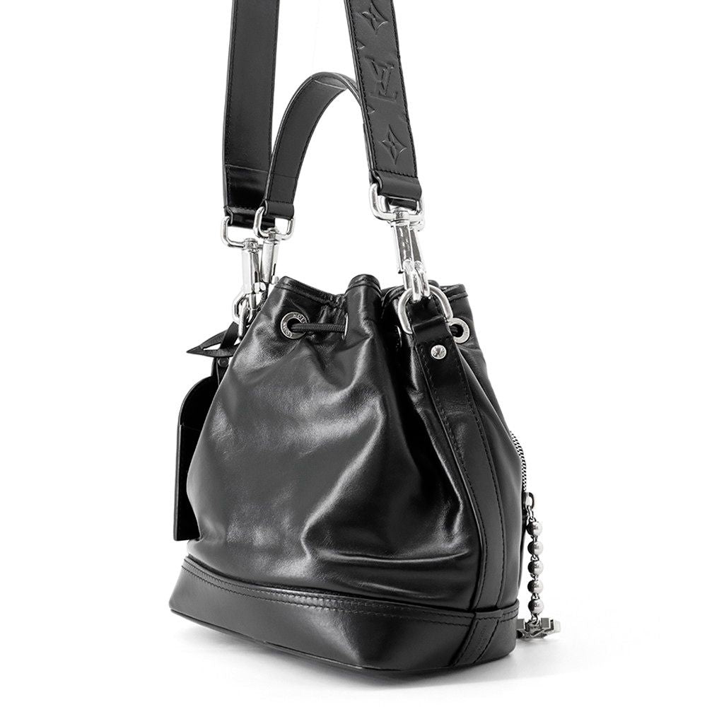 Louis Vuitton Handbag Calfskin Noe Cargo 2-Way Black — view 2