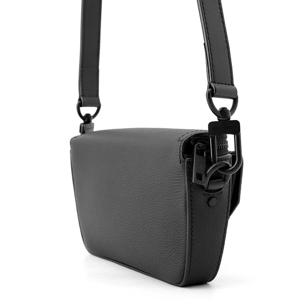 Louis Vuitton Shoulder Bag LV Aerogram Pilot Wearable Wallet Black — view 2