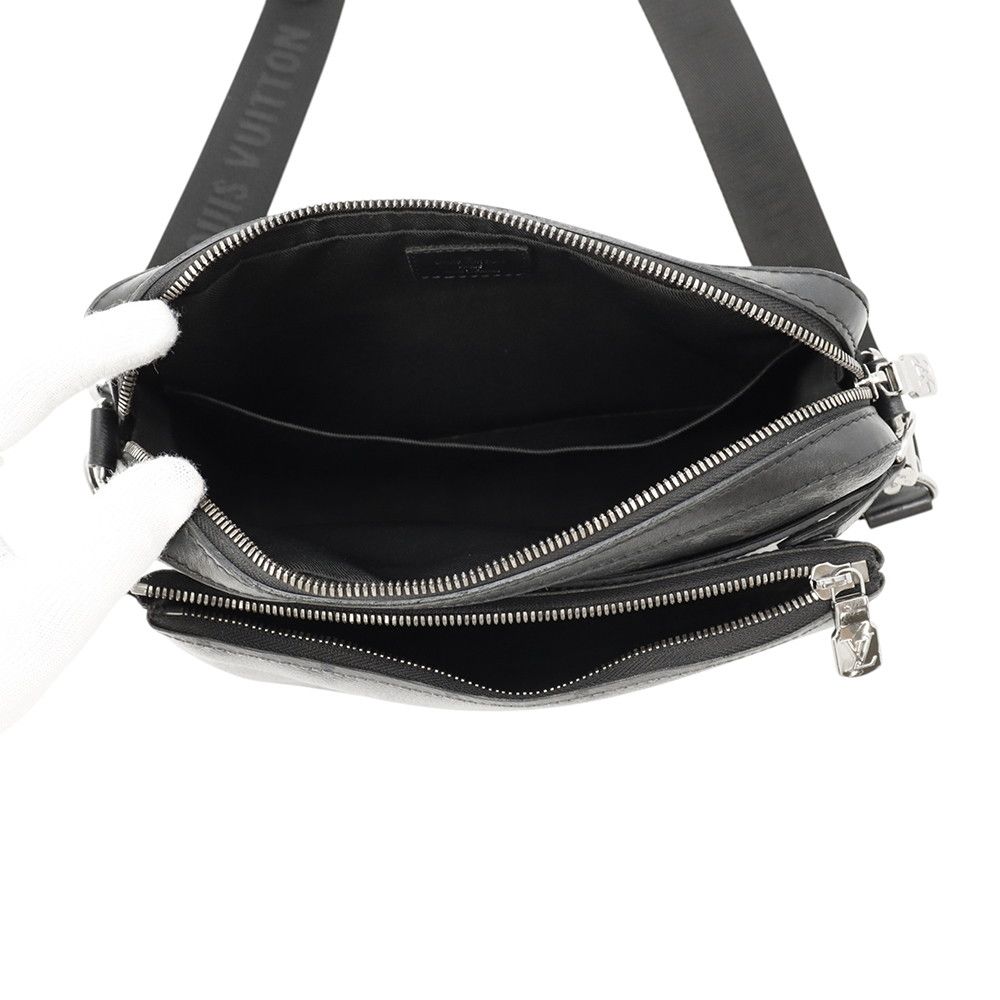 Louis Vuitton Shoulder Bag Monogram Eclipse Reverse Trio Messenger Black — view 5