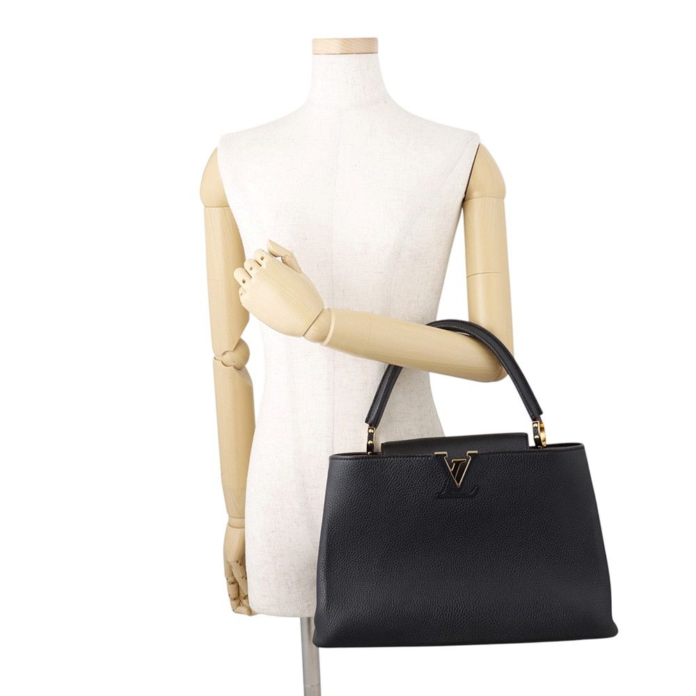 Louis Vuitton Handbag Taurillon Leather Capucines MM Black — view 4