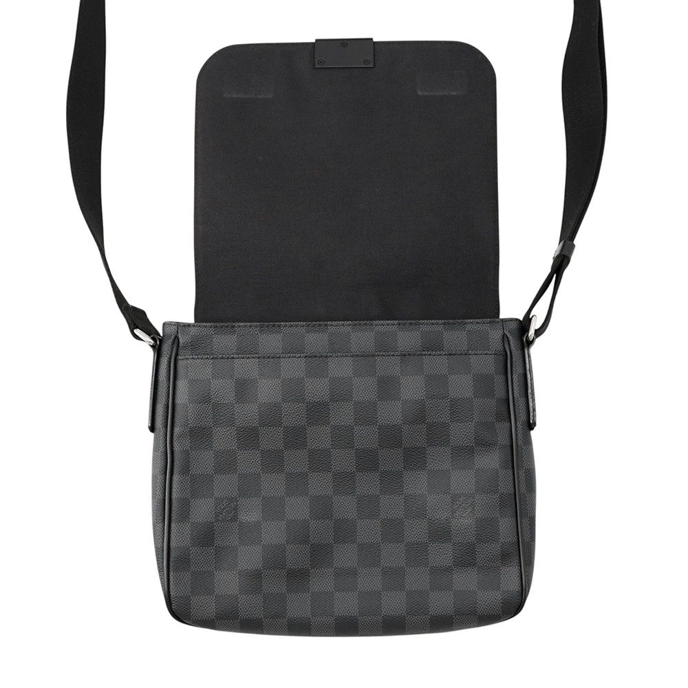 Louis Vuitton Shoulder Bag Damier Graphite District PM Black — view 6