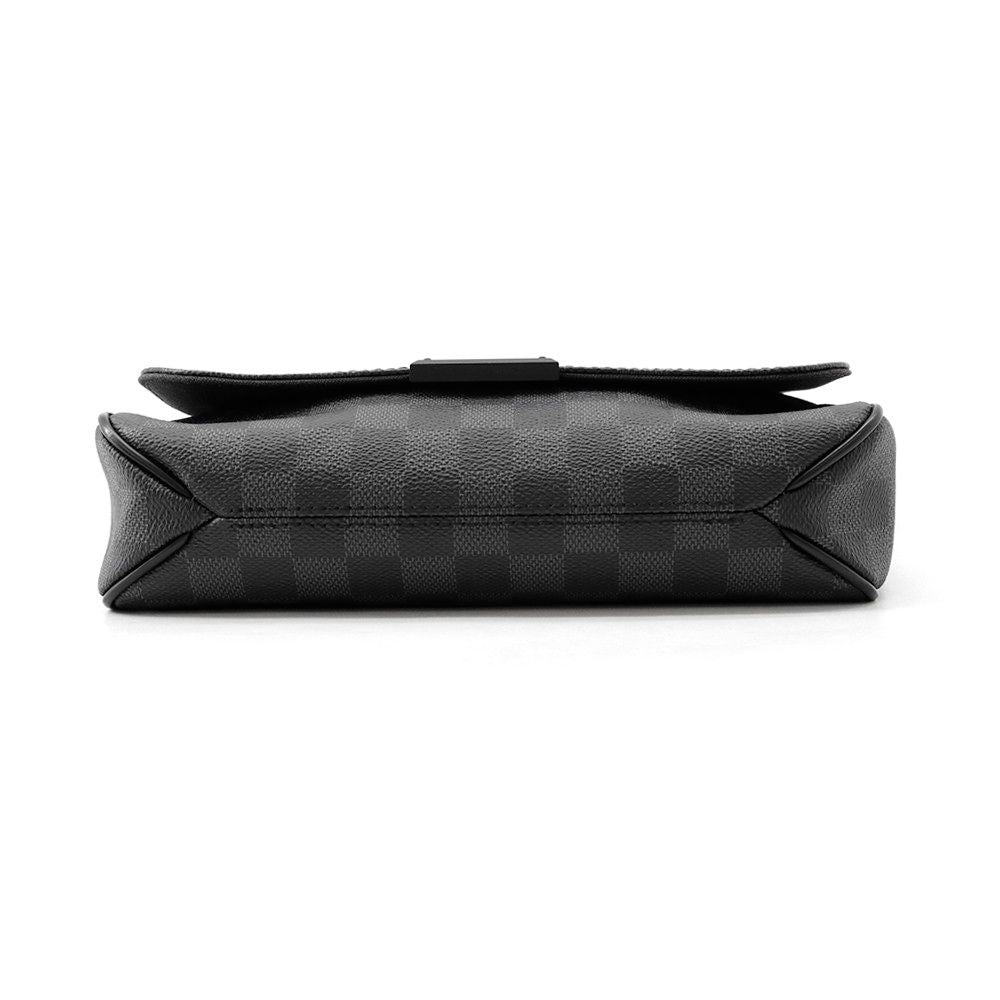 Louis Vuitton Shoulder Bag Damier Graphite District PM Black — view 3