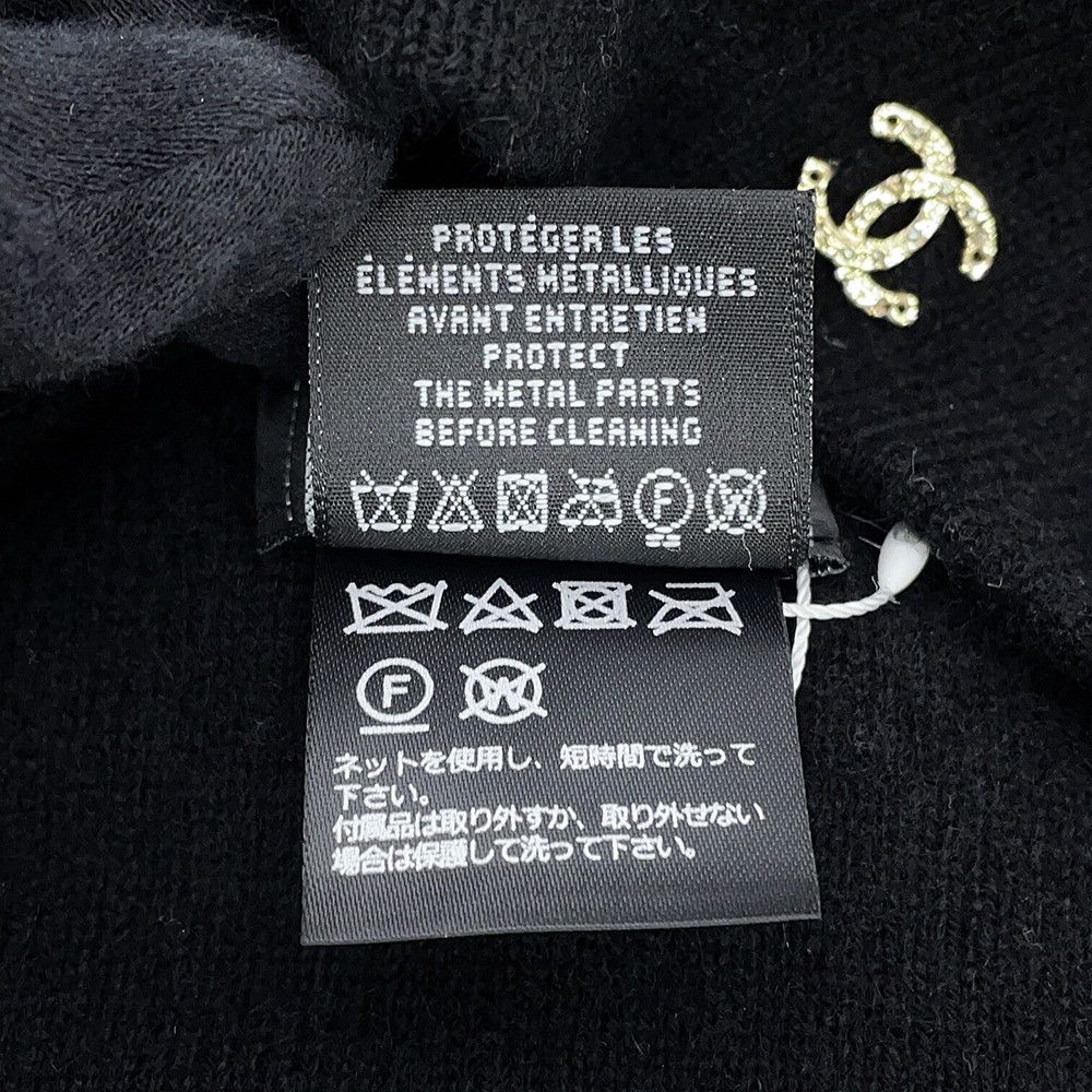 Chanel Knit Hat Ribbon CC Logo Cashmere Hat Black — view 7