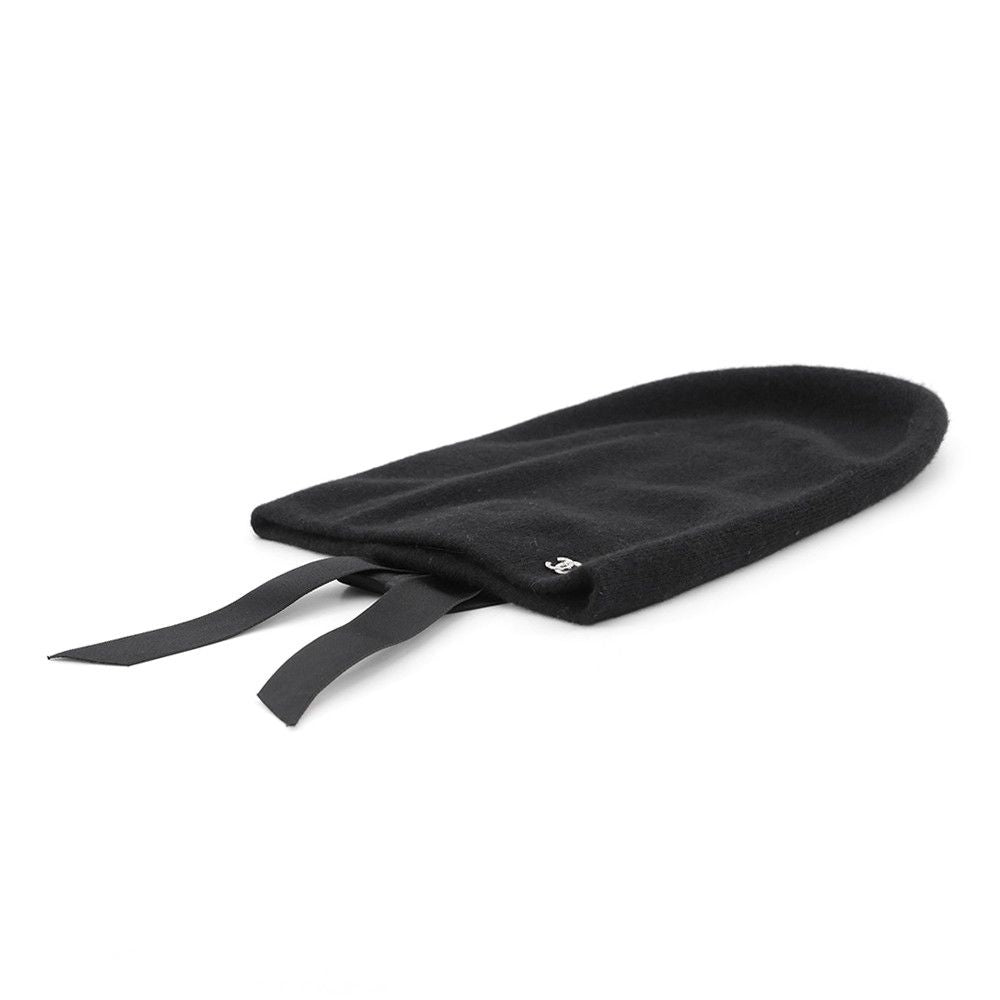 Chanel Knit Hat Ribbon CC Logo Cashmere Hat Black — view 2