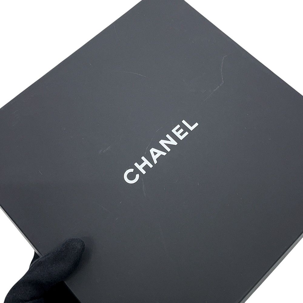 Chanel Knit Hat Ribbon CC Logo Cashmere Hat Black — view 8