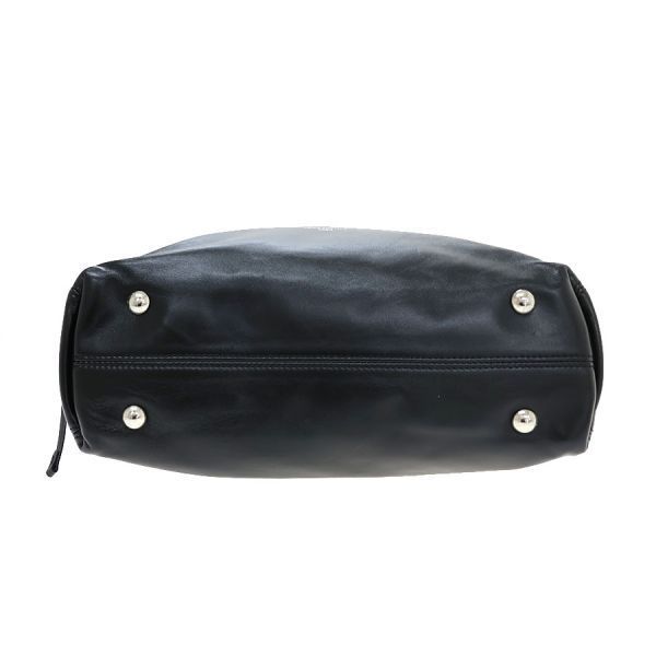 Louis Vuitton Off Duty Vibe MM — view 4