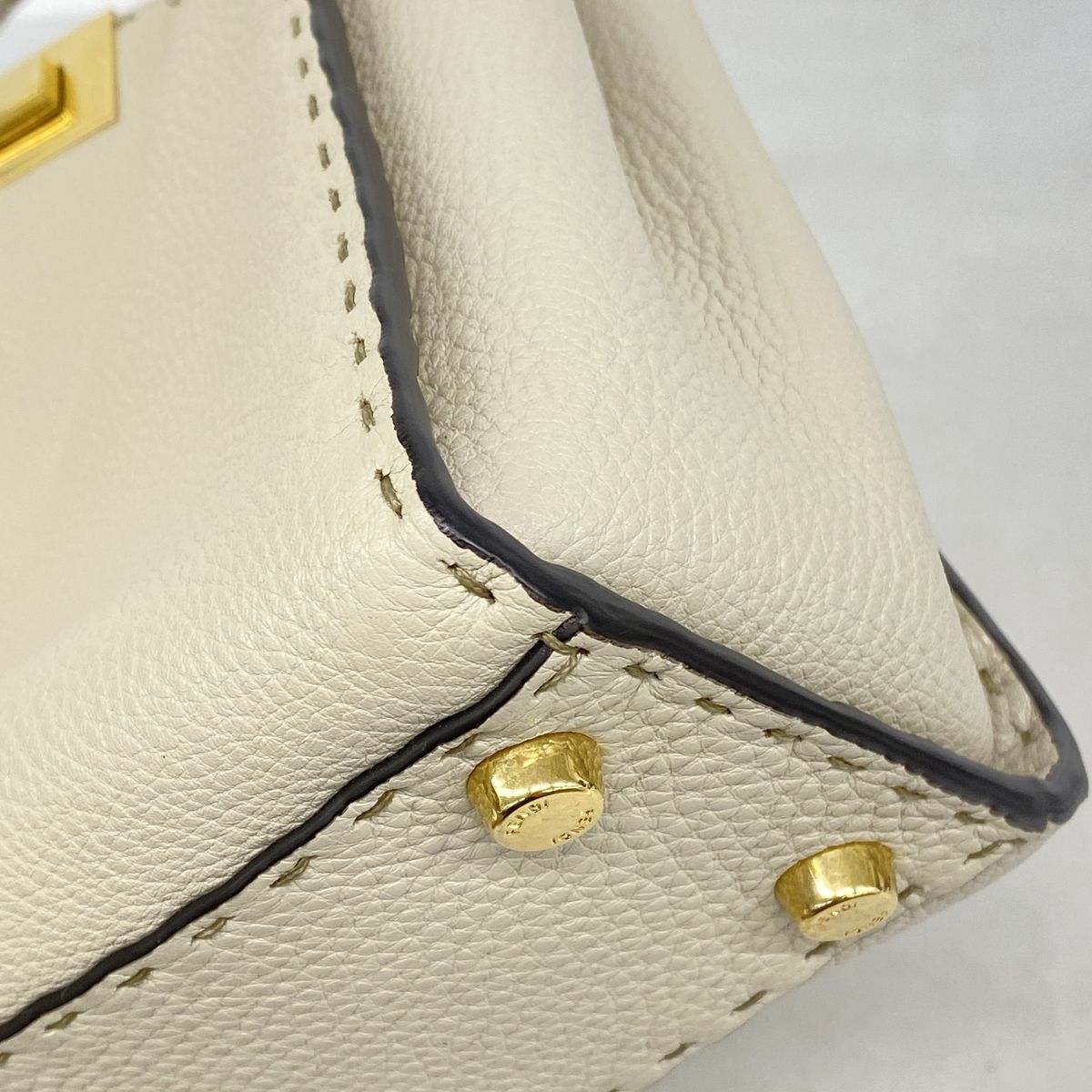 Fendi Handbag Selleria Peekaboo Essential Leather Beige Gold 2-Way Bag — view 6