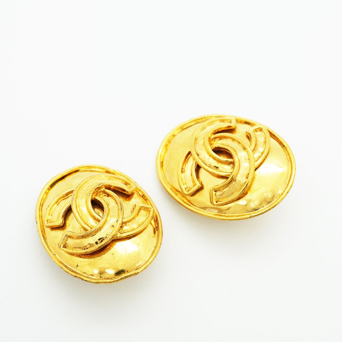 Chanel Earrings Vintage CC Logo Oval Gold Plated — view 2