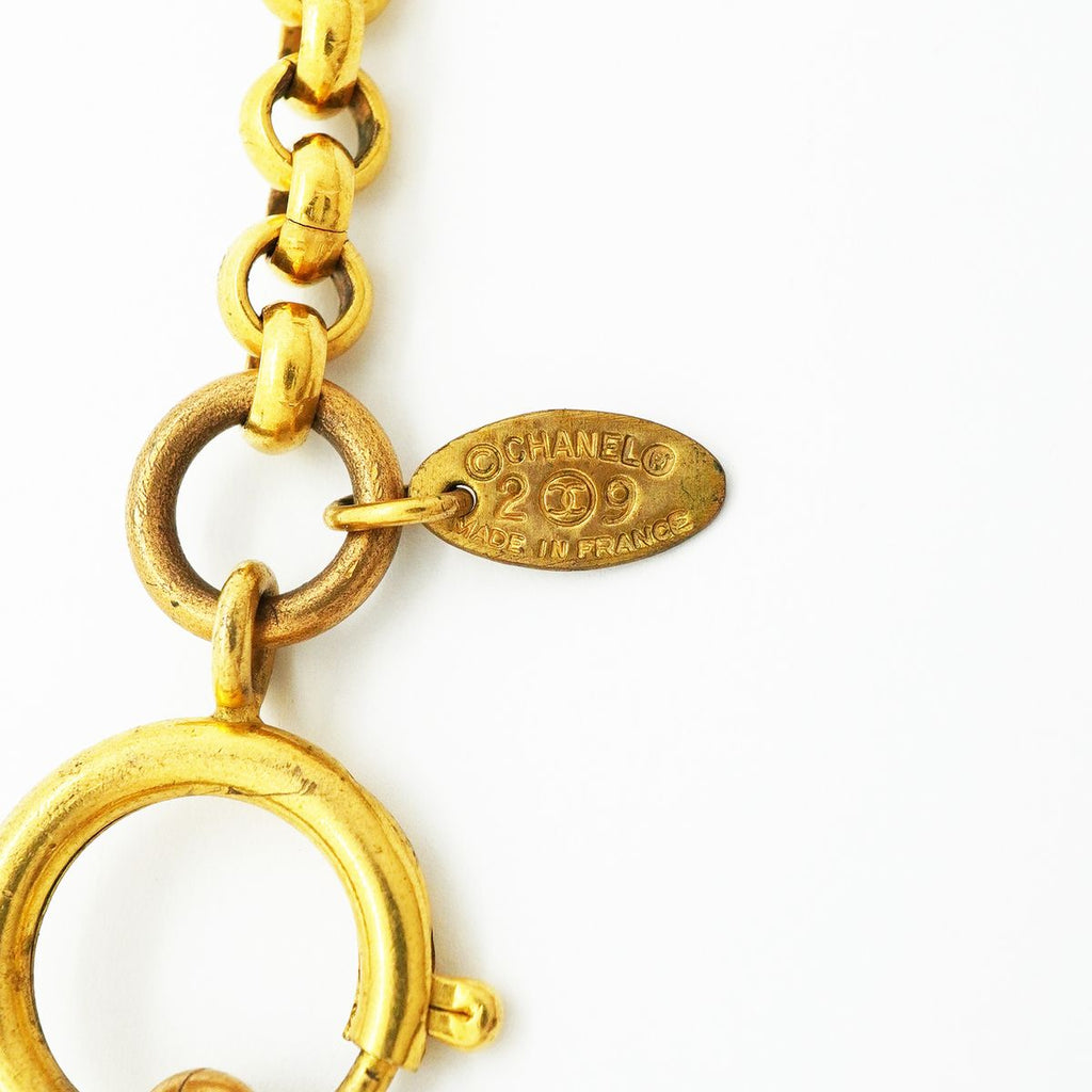 Chanel Necklace Vintage CC Logo Round Circle Gold Plated — view 5