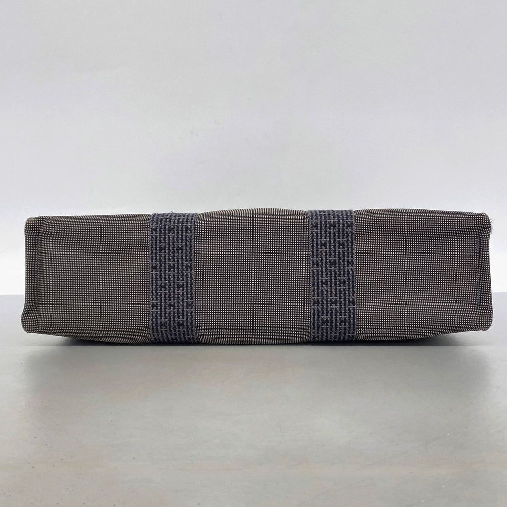 Hermes Tote Bag Herline MM Nylon Gray Silver — view 3