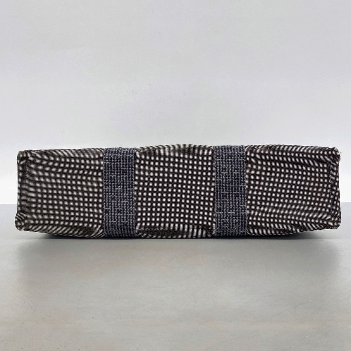 Hermes Tote Bag Herline MM Nylon Gray Silver — view 3