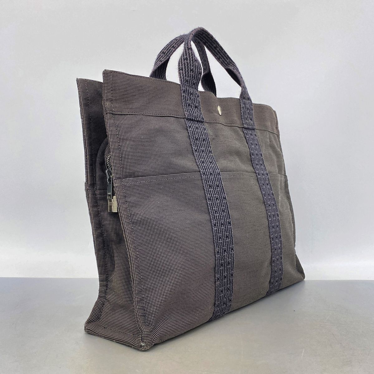 Hermes Tote Bag Herline MM Nylon Gray Silver — view 2