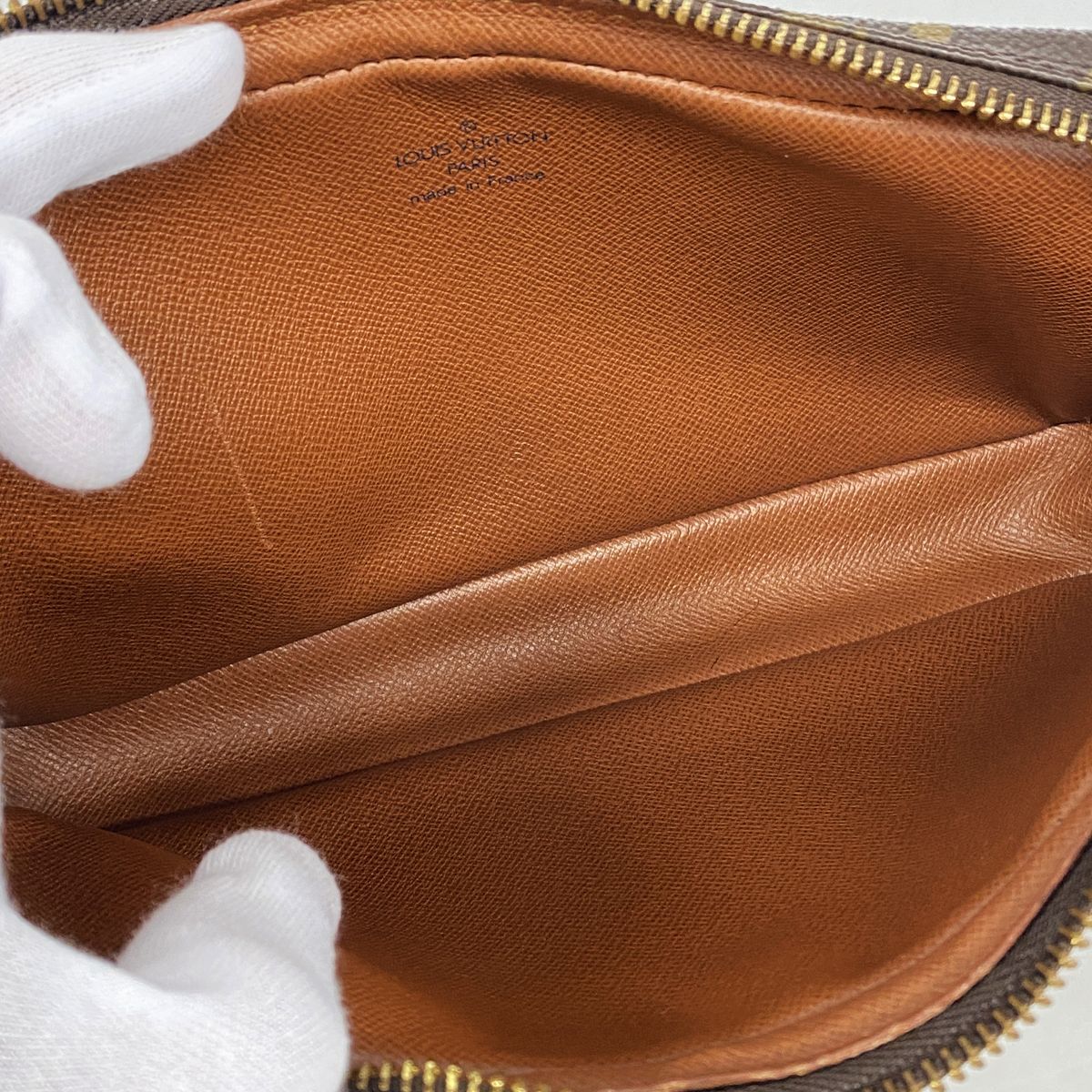 Louis Vuitton Clutch Monogram Marly Dragonne PM Brown — view 4