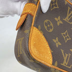 Louis Vuitton Clutch Monogram Marly Dragonne PM Brown — view 6